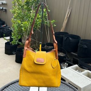 "I SANTI" YELLOW PEBBLED GENUINE LEATHER HOBO TOTE HANDBAG WITH BROWN TRIM
